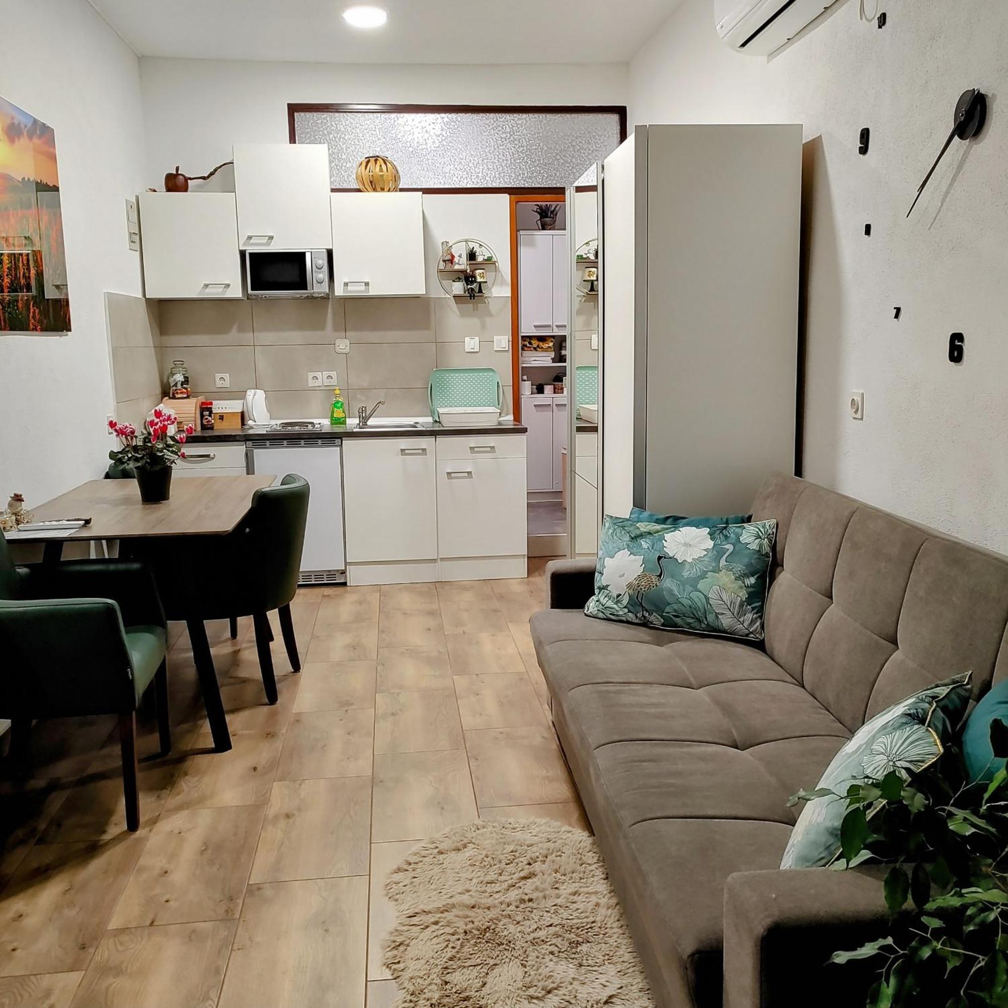 Piccolo Apartman Knin Kültér fotó